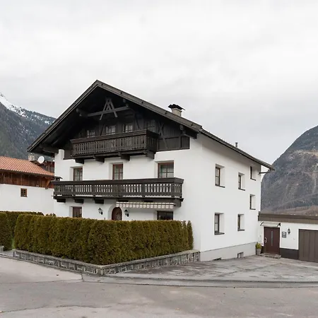 Rauth Apartment *